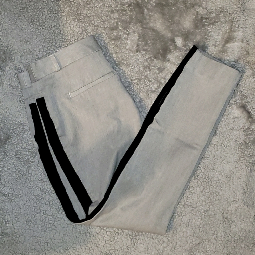 Banana Republic Sloan Curvy Fit Sz. 4 Gray Pants